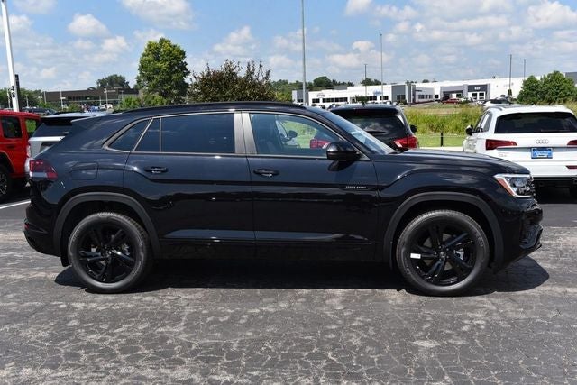 2026 Volkswagen Atlas Cross Sport 2.0T SEL R-Line Black