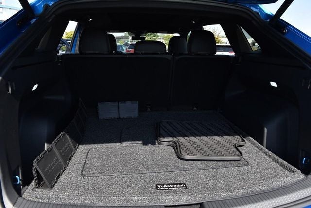 2024 Volkswagen Atlas Cross Sport 2.0T SEL R-Line