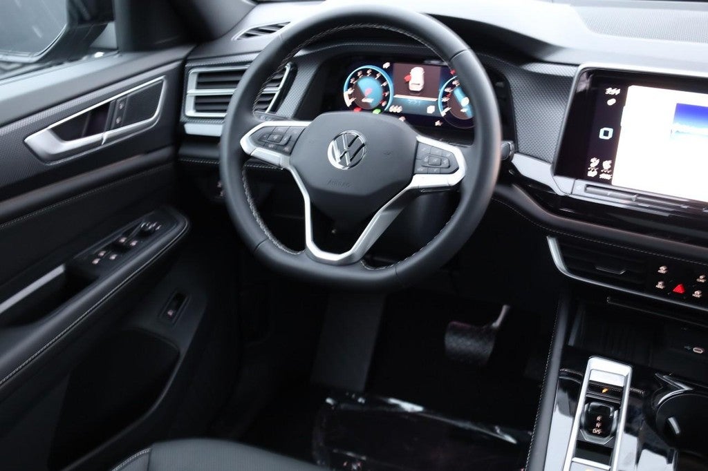 2026 Volkswagen Atlas Cross Sport 2.0T SEL 4MOTION