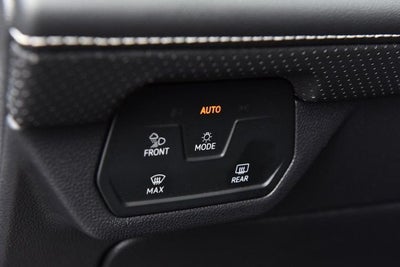 2025 Volkswagen Atlas Cross Sport 2.0T SEL
