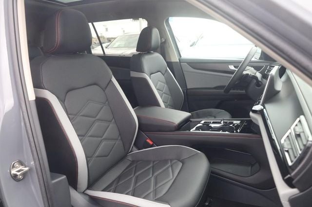 2026 Volkswagen Atlas 2.0T Peak Edition Ellisville MO | St. Peters