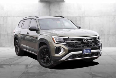 2025 Volkswagen Atlas 2.0T Peak Edition SE w/Technology 4MOTION