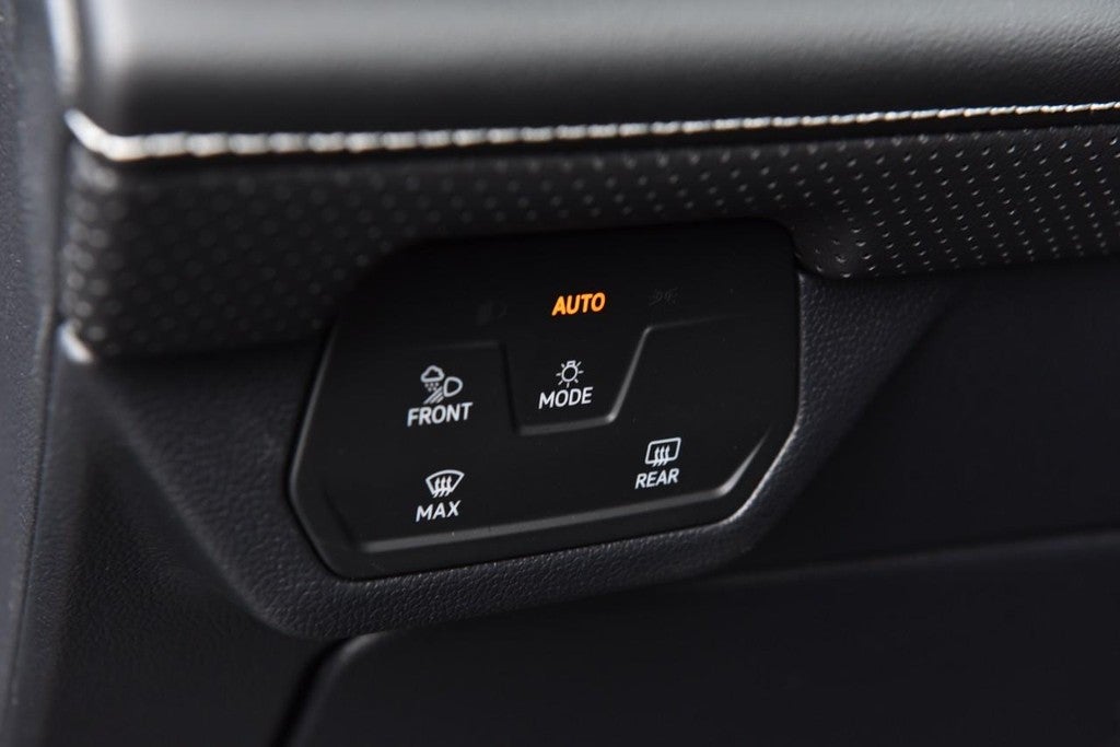 2026 Volkswagen Atlas Cross Sport 2.0T SEL Premium R-Line 4MOTION