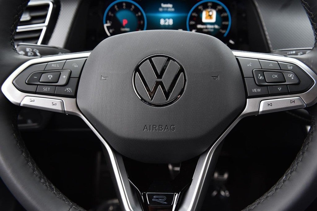 2026 Volkswagen Atlas Cross Sport 2.0T SEL Premium R-Line 4MOTION