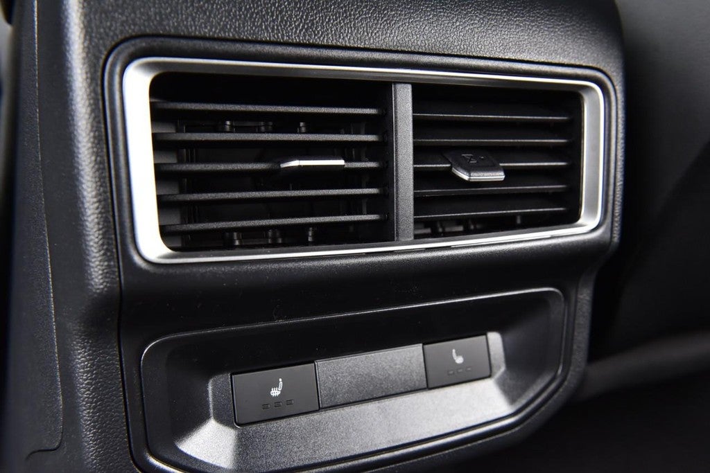 2026 Volkswagen Atlas Cross Sport 2.0T SEL Premium R-Line 4MOTION