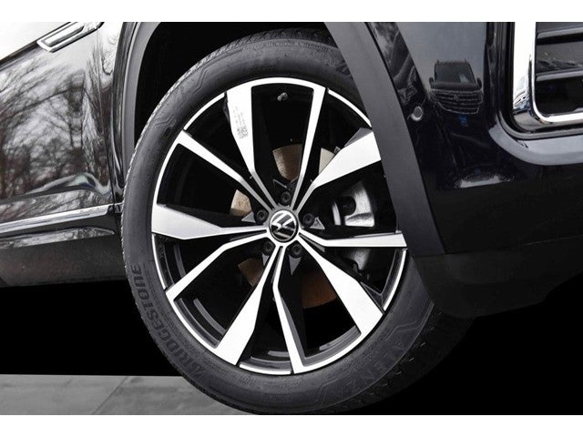 2026 Volkswagen Atlas Cross Sport 2.0T SEL Premium R-Line 4MOTION