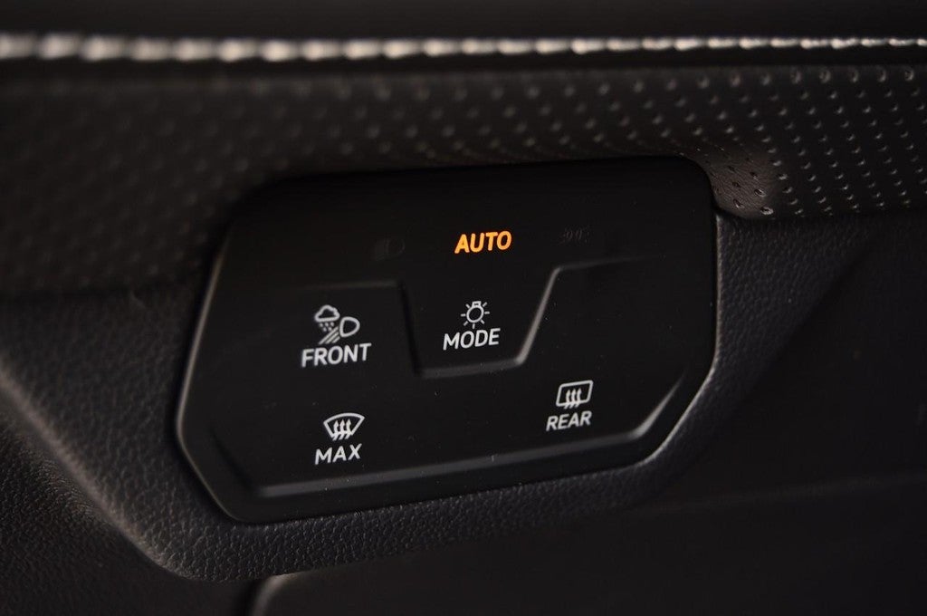 2026 Volkswagen Atlas Cross Sport 2.0T SEL Premium R-Line 4MOTION