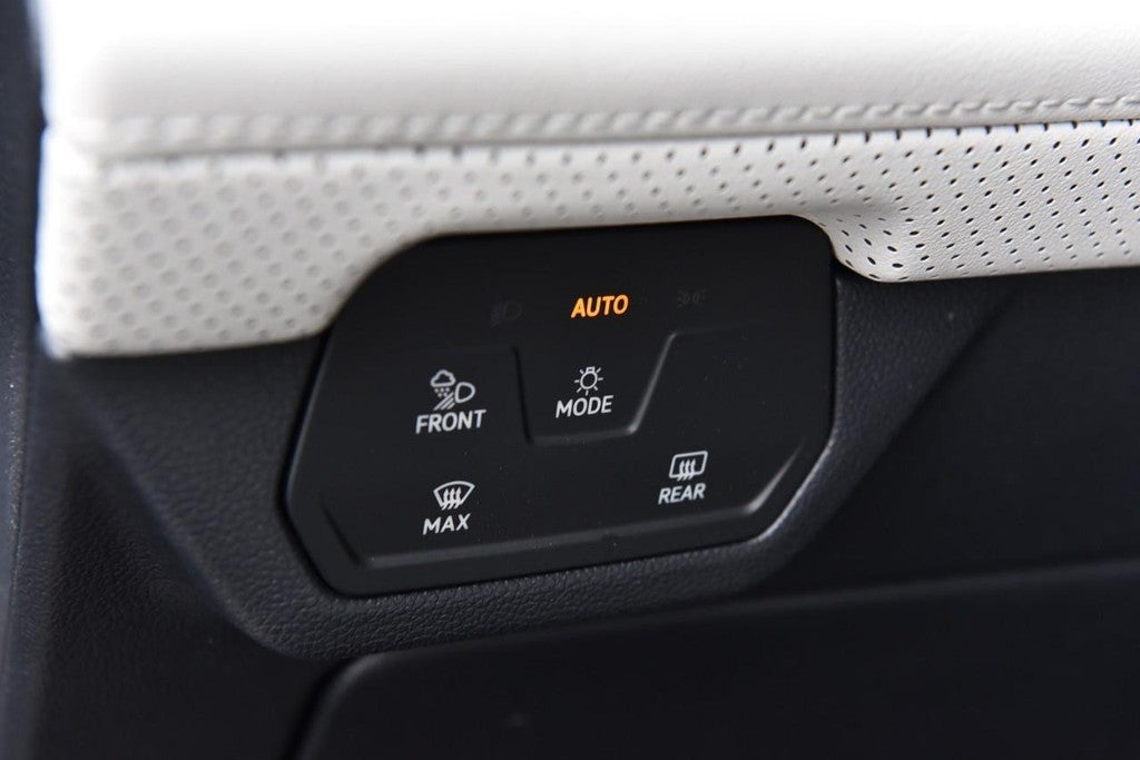 2026 Volkswagen Atlas Cross Sport 2.0T SEL Premium R-Line 4MOTION