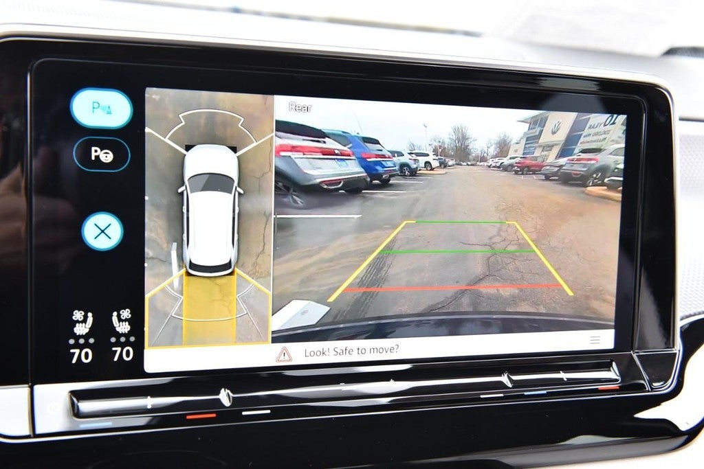 2026 Volkswagen Atlas Cross Sport 2.0T SEL Premium R-Line 4MOTION