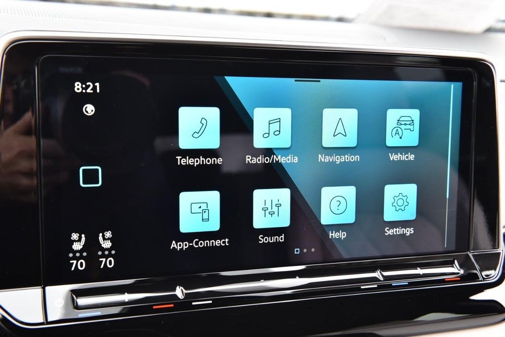 2026 Volkswagen Atlas Cross Sport 2.0T SEL Premium R-Line 4MOTION