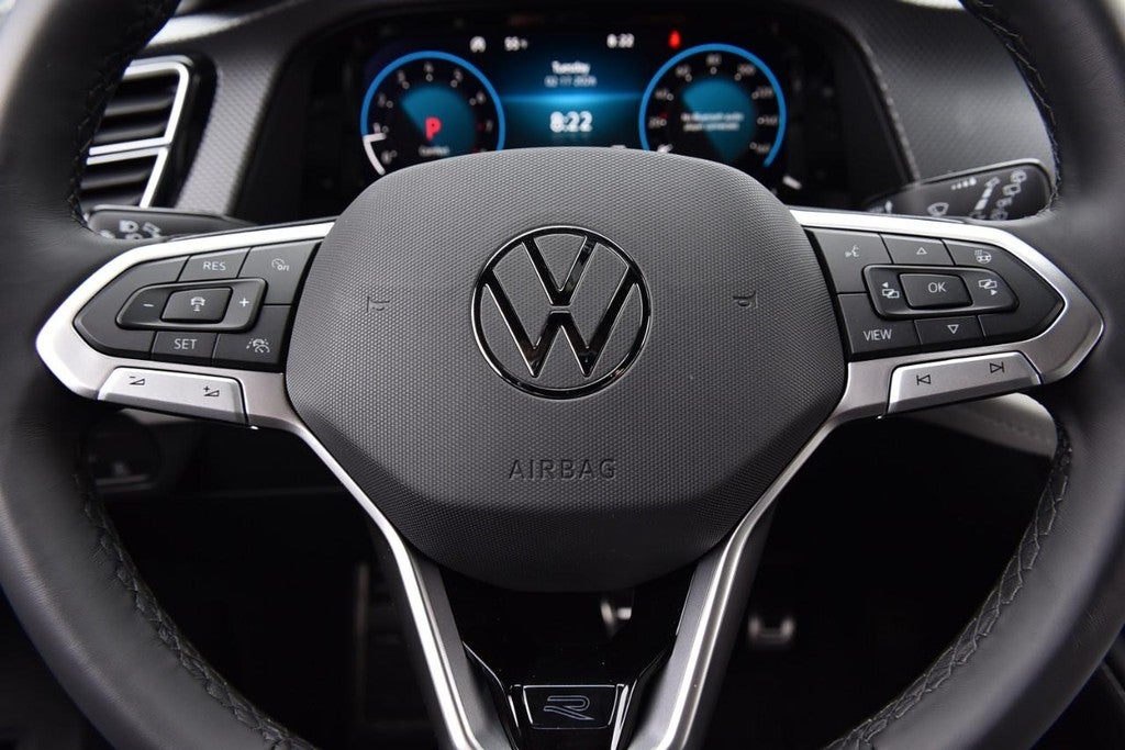 2026 Volkswagen Atlas Cross Sport 2.0T SEL Premium R-Line 4MOTION