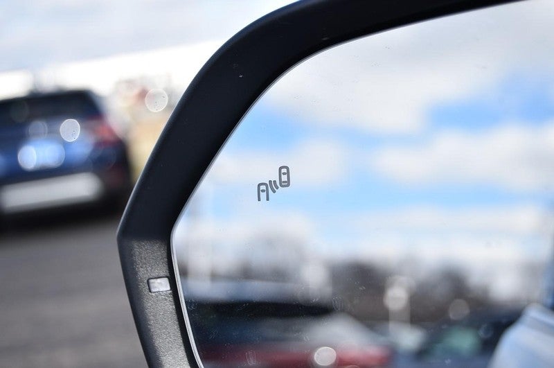 2026 Volkswagen Atlas Cross Sport 2.0T SEL Premium R-Line 4MOTION