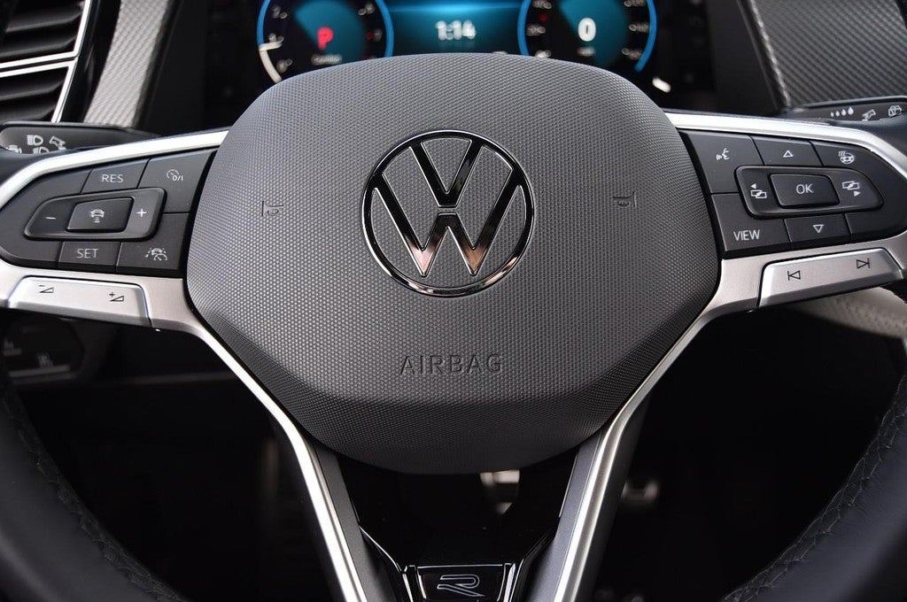 2026 Volkswagen Atlas Cross Sport 2.0T SEL Premium R-Line 4MOTION