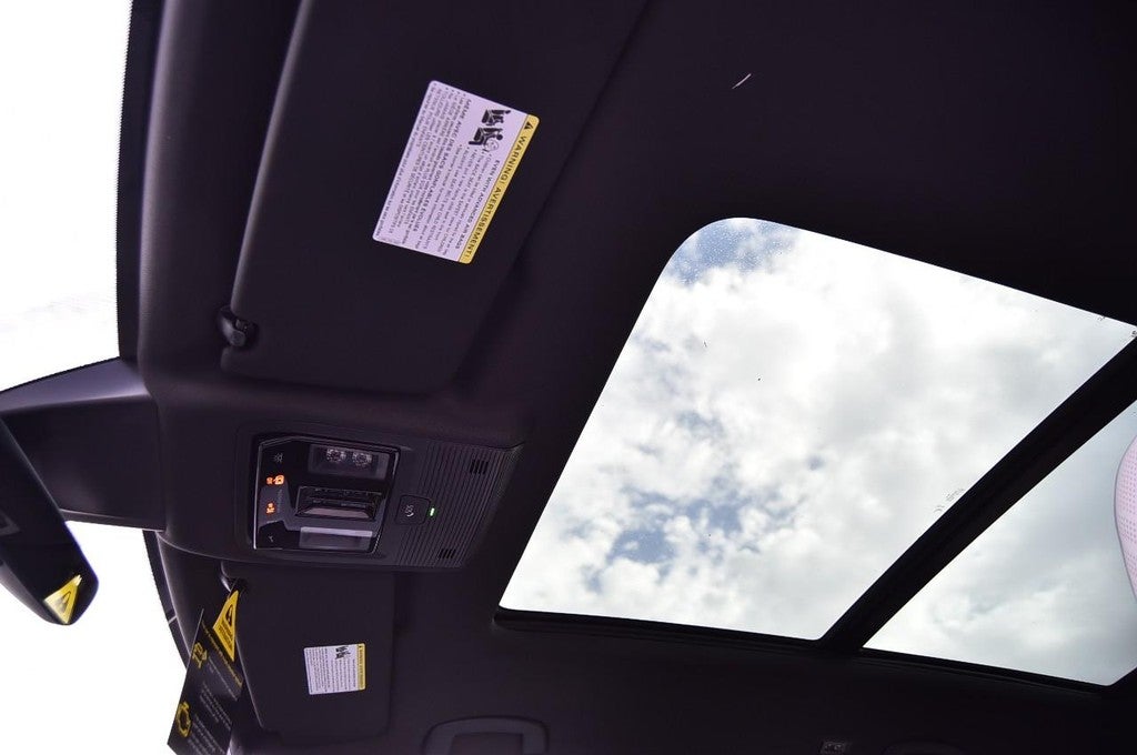 2026 Volkswagen Atlas Cross Sport 2.0T SEL Premium R-Line 4MOTION