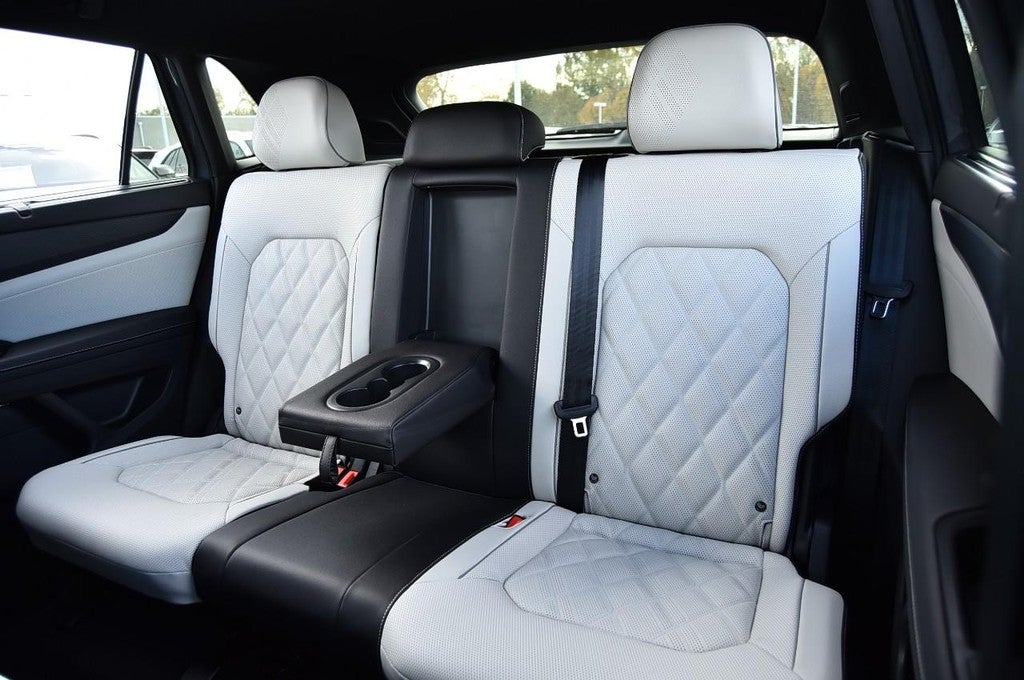 2026 Volkswagen Atlas Cross Sport 2.0T SEL Premium R-Line 4MOTION