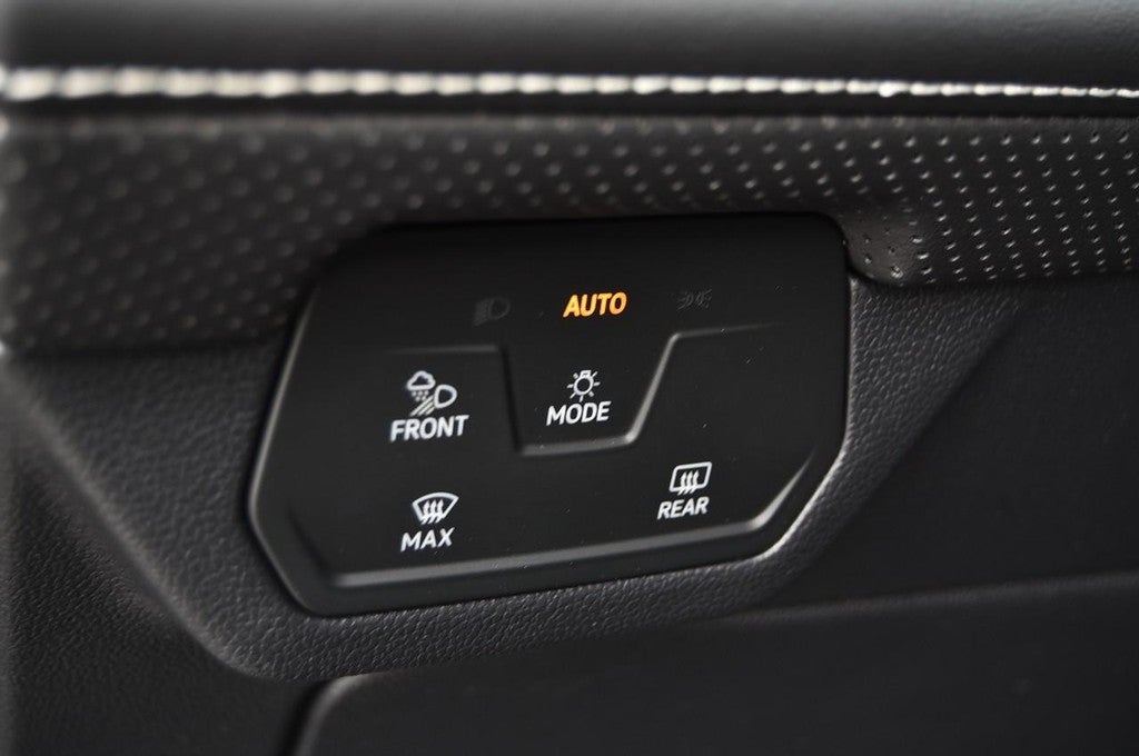 2026 Volkswagen Atlas Cross Sport 2.0T SEL Premium R-Line 4MOTION