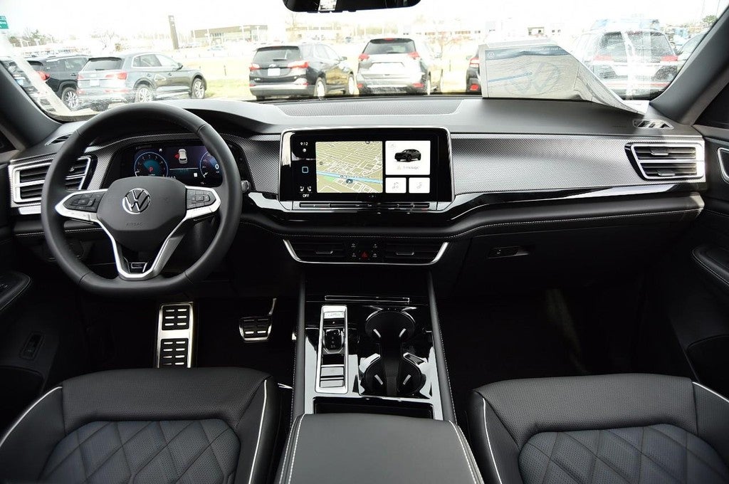 2026 Volkswagen Atlas Cross Sport 2.0T SEL Premium R-Line 4MOTION