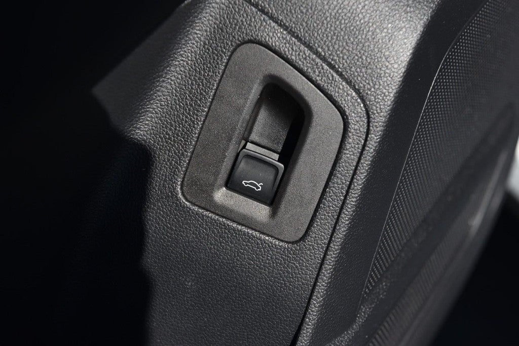 2023 Volkswagen Atlas Cross Sport 3.6L V6 SEL Premium R-Line 4MOTION