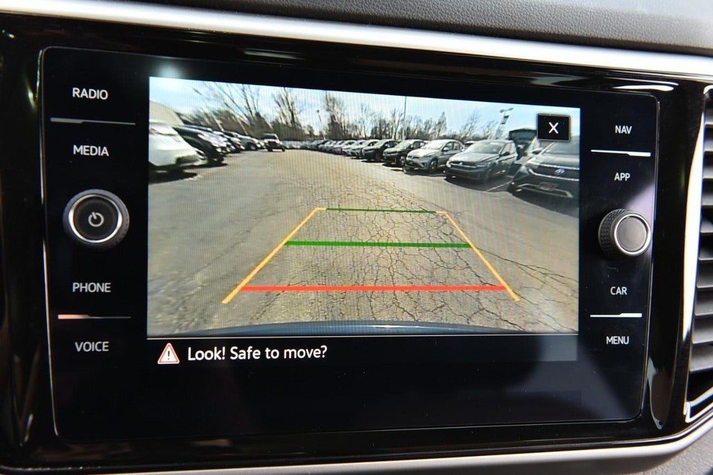 2022 Volkswagen Atlas Cross Sport 3.6L V6 SEL Premium R-Line 4MOTION