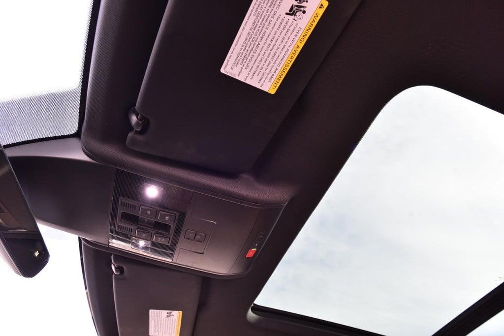 2022 Volkswagen Atlas Cross Sport 3.6L V6 SEL Premium R-Line 4MOTION