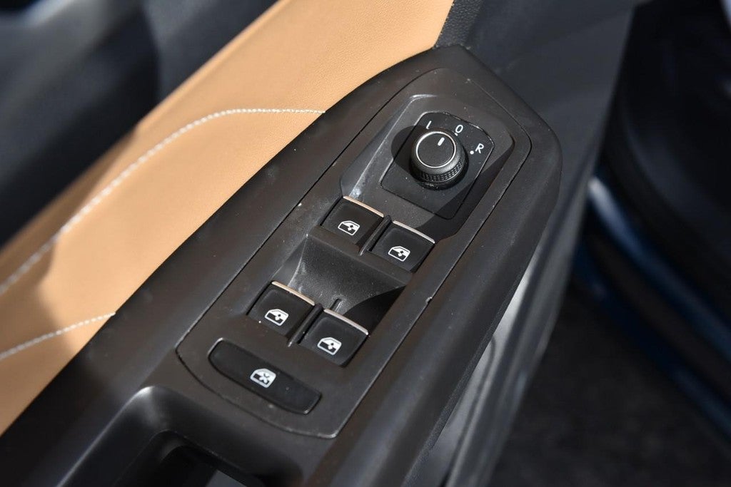 2022 Volkswagen Atlas Cross Sport 3.6L V6 SEL Premium R-Line 4MOTION