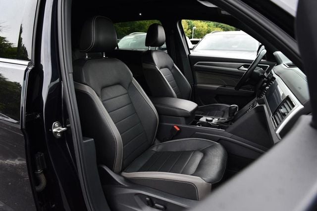 2023 Volkswagen Atlas Cross Sport 3.6L V6 SEL Premium R-Line