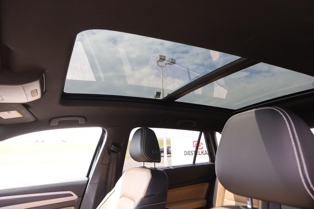 2023 Volkswagen Atlas Cross Sport 3.6L V6 SEL Premium R-Line 4MOTION