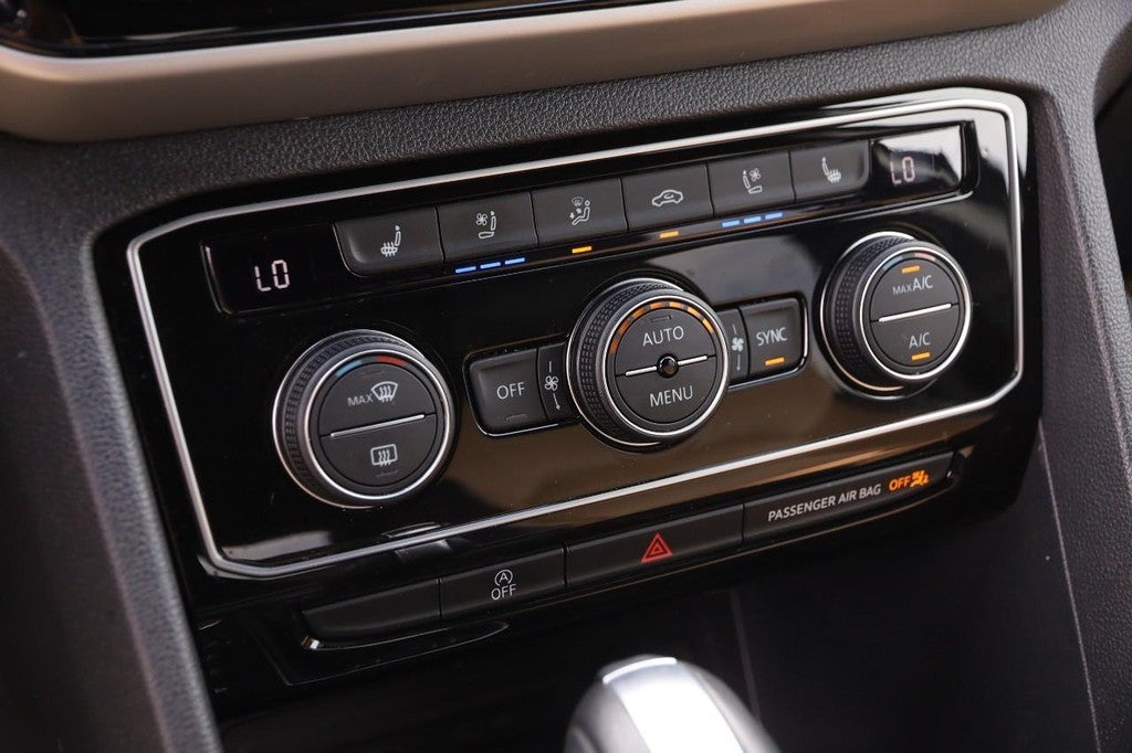 2023 Volkswagen Atlas Cross Sport 3.6L V6 SEL Premium R-Line 4MOTION