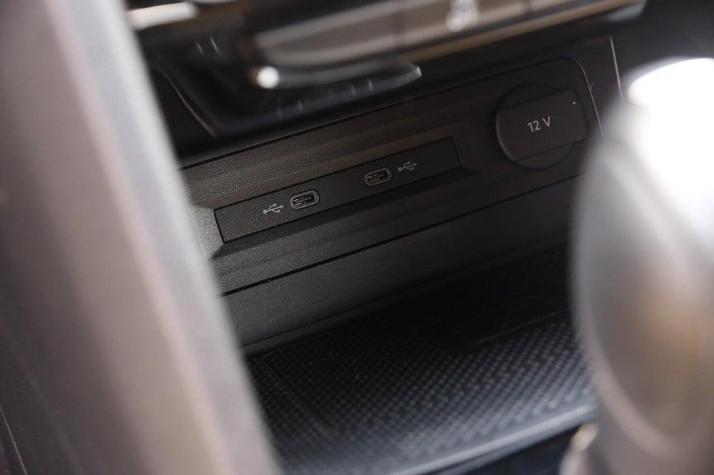 2023 Volkswagen Atlas Cross Sport 3.6L V6 SEL Premium R-Line 4MOTION