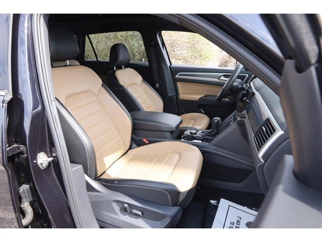 2023 Volkswagen Atlas Cross Sport 3.6L V6 SEL Premium R-Line 4MOTION