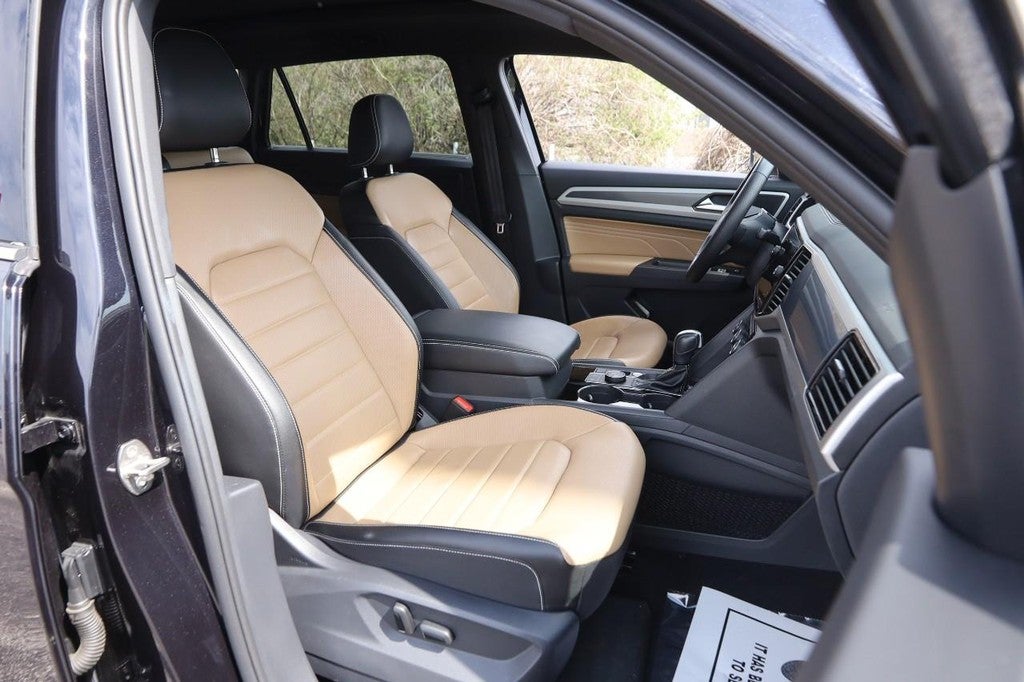 2023 Volkswagen Atlas Cross Sport 3.6L V6 SEL Premium R-Line 4MOTION