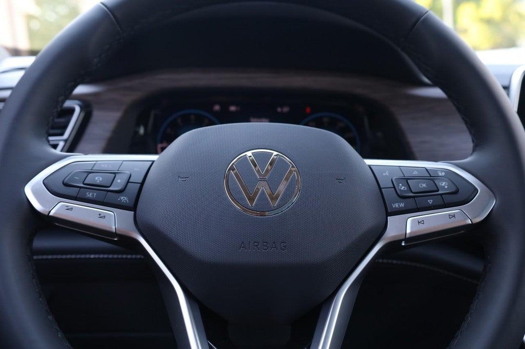 2026 Volkswagen Atlas 2.0T SEL Premium R-Line 4MOTION