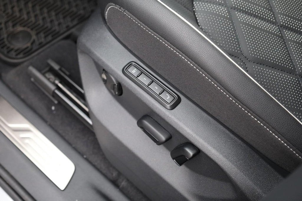 2026 Volkswagen Atlas 2.0T SEL Premium R-Line 4MOTION