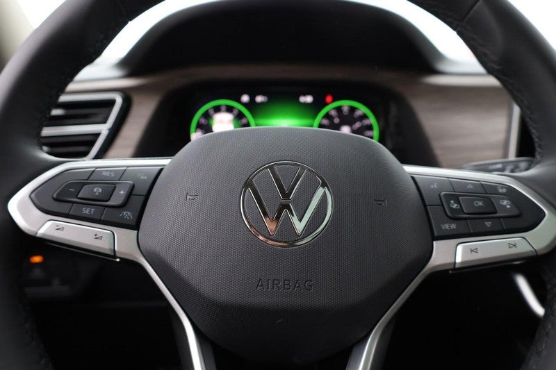 2026 Volkswagen Atlas 2.0T SEL Premium R-Line 4MOTION