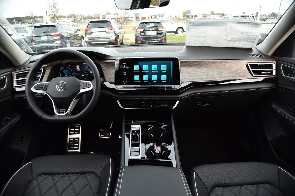 2026 Volkswagen Atlas 2.0T SEL Premium R-Line 4MOTION