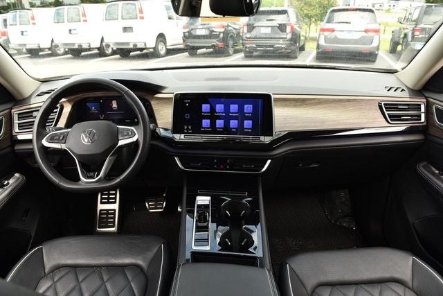 2025 Volkswagen Atlas 2.0T SEL Premium R-Line 4MOTION