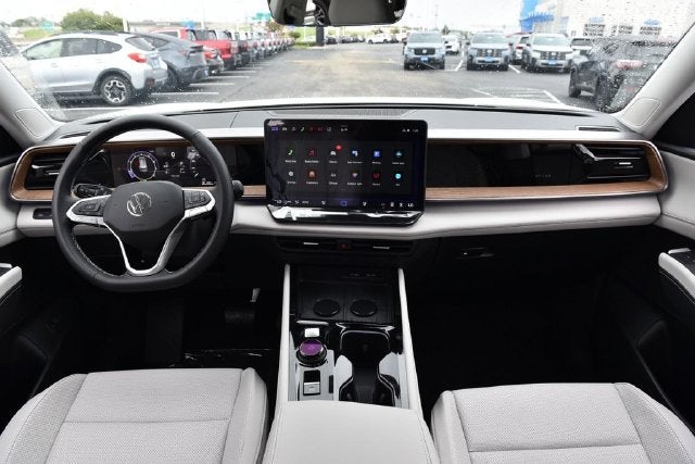 2027 Volkswagen Atlas 2.0T SE w/ Technology