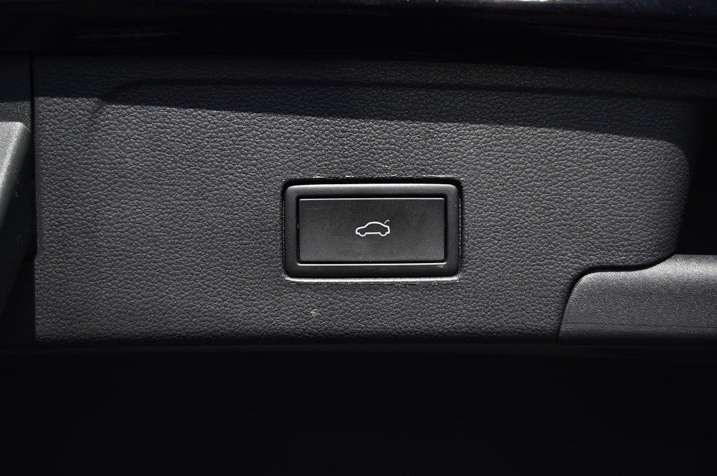 2023 Volkswagen Atlas Cross Sport 2.0T SE w/Technology 4MOTION