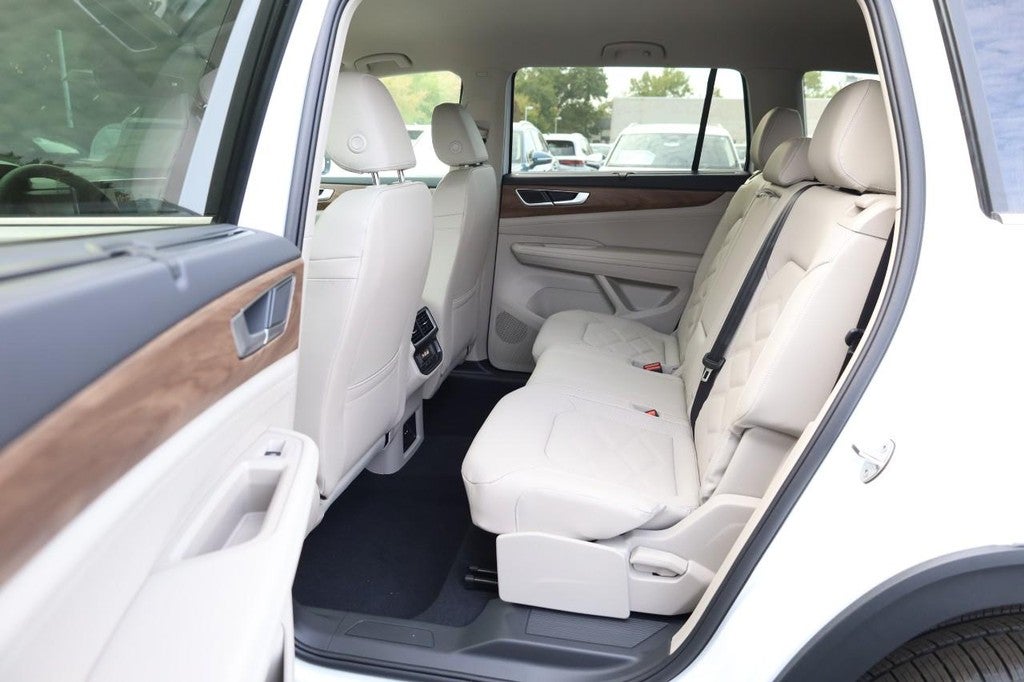 2026 Volkswagen Atlas 2.0T SE w/Technology 4MOTION