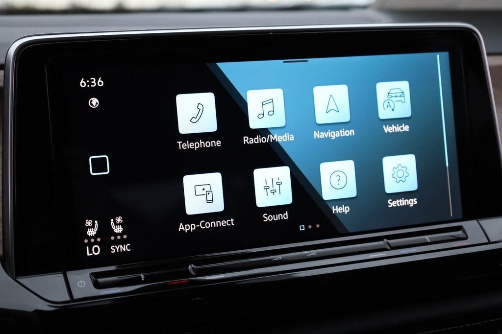 2026 Volkswagen Atlas 2.0T SE w/Technology 4MOTION