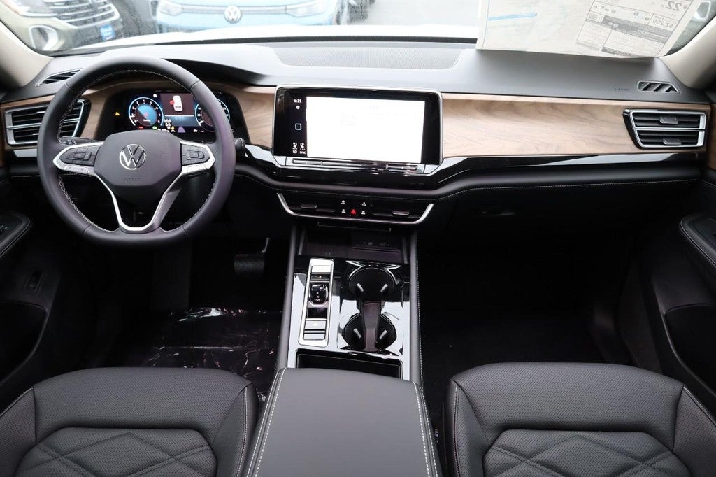 2026 Volkswagen Atlas 2.0T SE w/Technology 4MOTION