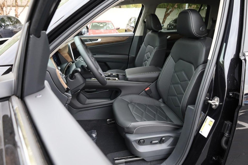 2026 Volkswagen Atlas 2.0T SE w/Technology 4MOTION