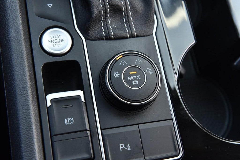 2022 Volkswagen Atlas 2.0T SE w/Technology 4MOTION