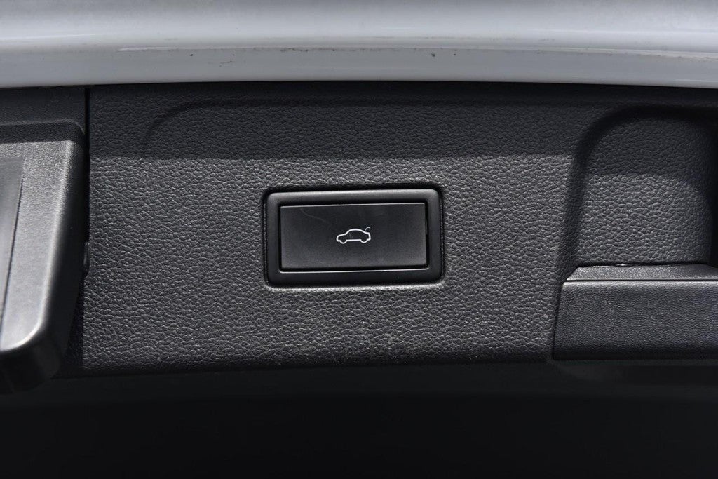 2022 Volkswagen Atlas 2.0T SE w/Technology 4MOTION