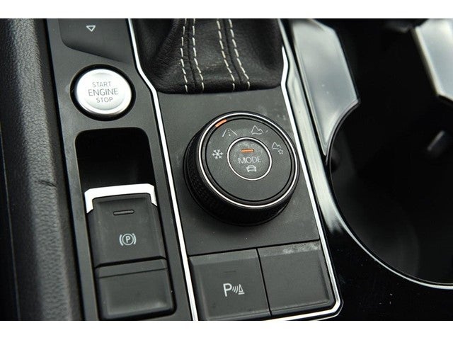 2023 Volkswagen Atlas 2.0T SE w/Technology 4MOTION