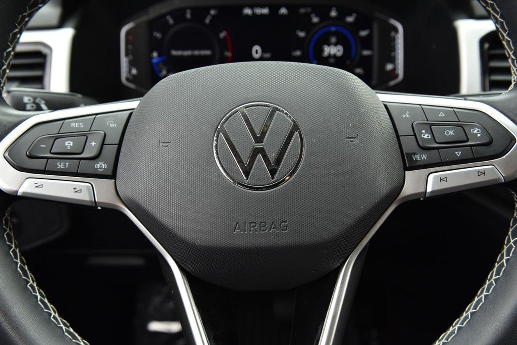 2023 Volkswagen Atlas 2.0T SE w/Technology 4MOTION