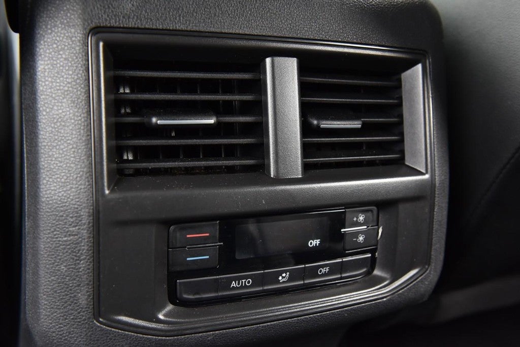 2023 Volkswagen Atlas 2.0T SE w/Technology 4MOTION