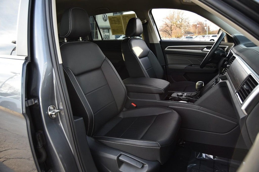 2023 Volkswagen Atlas 3.6L V6 SE w/Technology 4MOTION