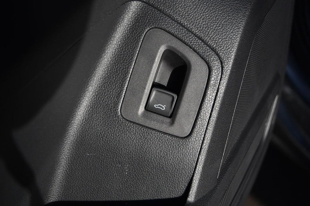 2023 Volkswagen Atlas 3.6L V6 SE w/Technology 4MOTION