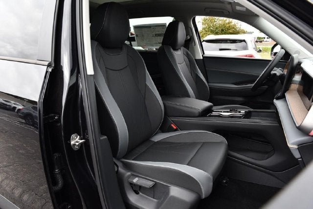 2027 Volkswagen Atlas 2.0T SE w/ Technology